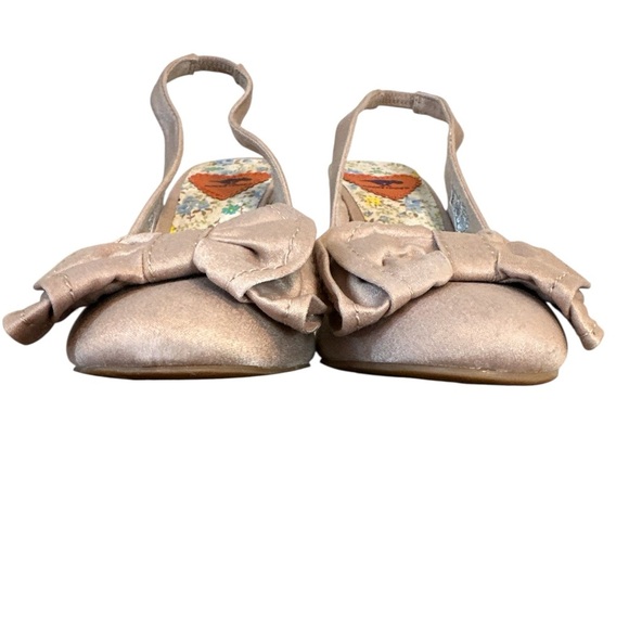 Rocket Dog Women's Beige open toe, sling back heels. - Picture 3 of 5